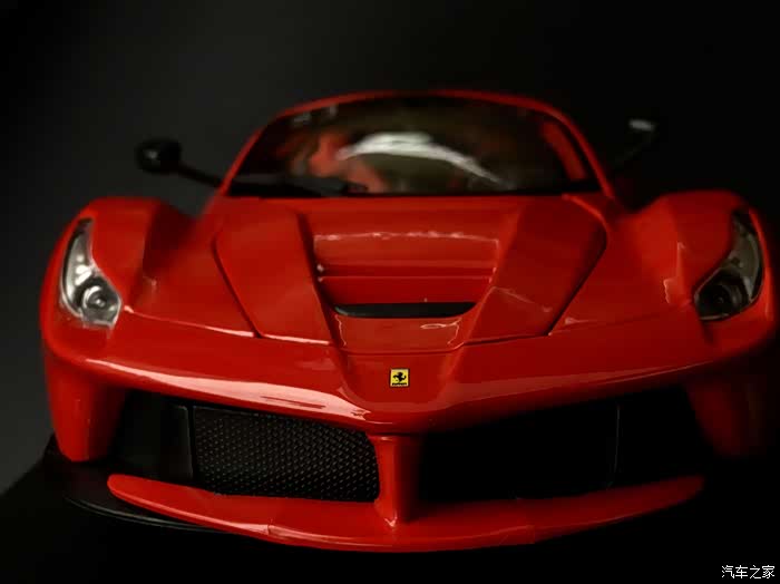 论坛奖品分享红色的法拉利拉法车模