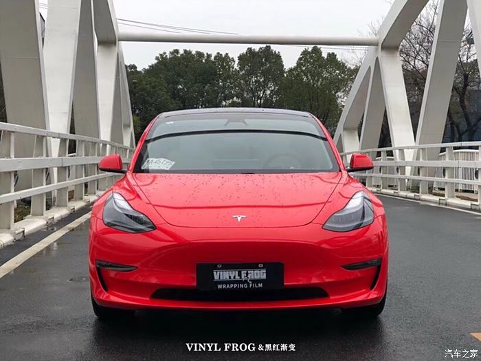 特斯拉model 3改色定制彩绘黑红渐变膜