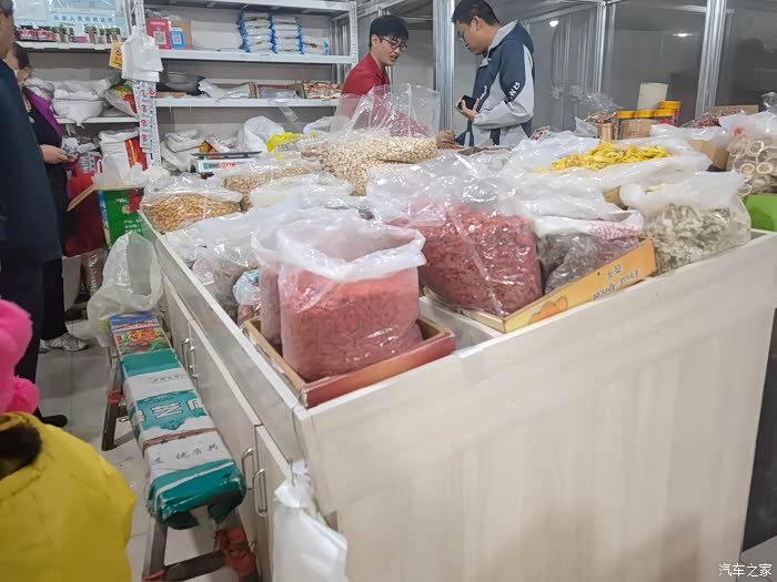 在食品批发店上班辛苦吗现在