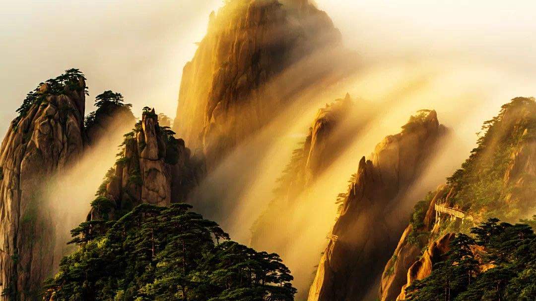 云海,瀑布和霞光,一览众山小,风景如画,人间仙境,中国