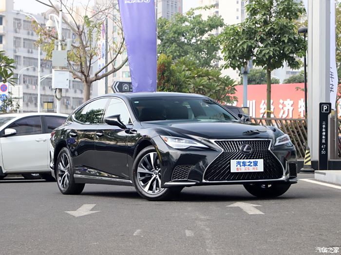 2021款雷克萨斯ls500h卓越版