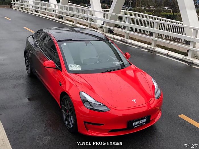 特斯拉model 3改色定制彩绘黑红渐变膜