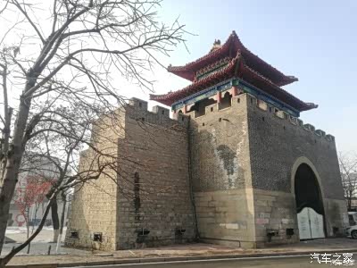 【图文】石家庄鹿泉威远门