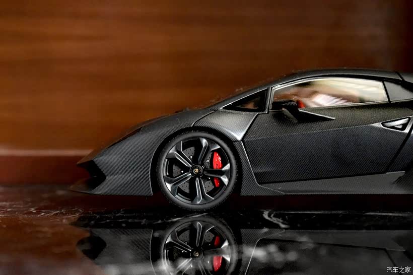 极致的暴力美学——实拍aa兰博基尼 第六元素 c