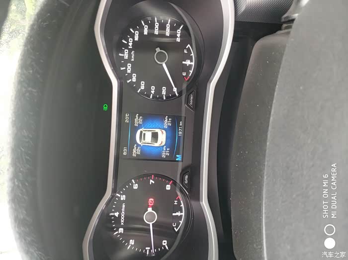 胎压多少为正常一般情况下 500_ChcCR1stlxeAYbFdAAdqj1CRQS0245.jpg