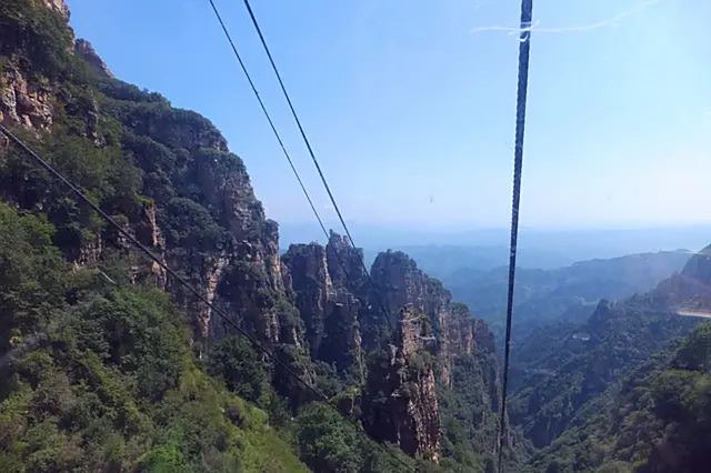 白石山风景区之飞云口.