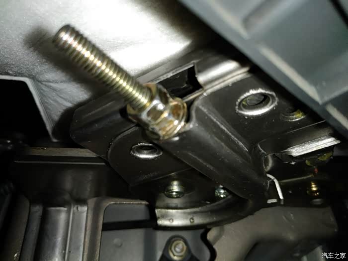 手刹怎么调视频 500_ChsEnlvVNs-AACV7AAcjswU0o1g491.jpg