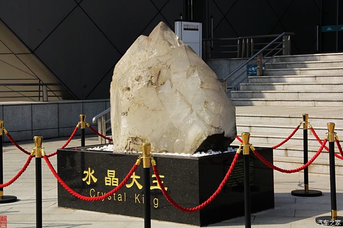狂欢十二月中国东海水晶博物馆是我国最大的水晶为主题博物馆