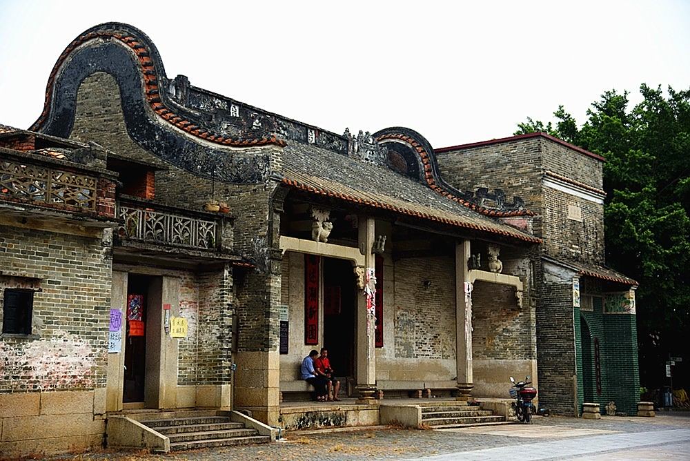 塱头古村位于广州市花都区炭步镇古村以古建筑品种多