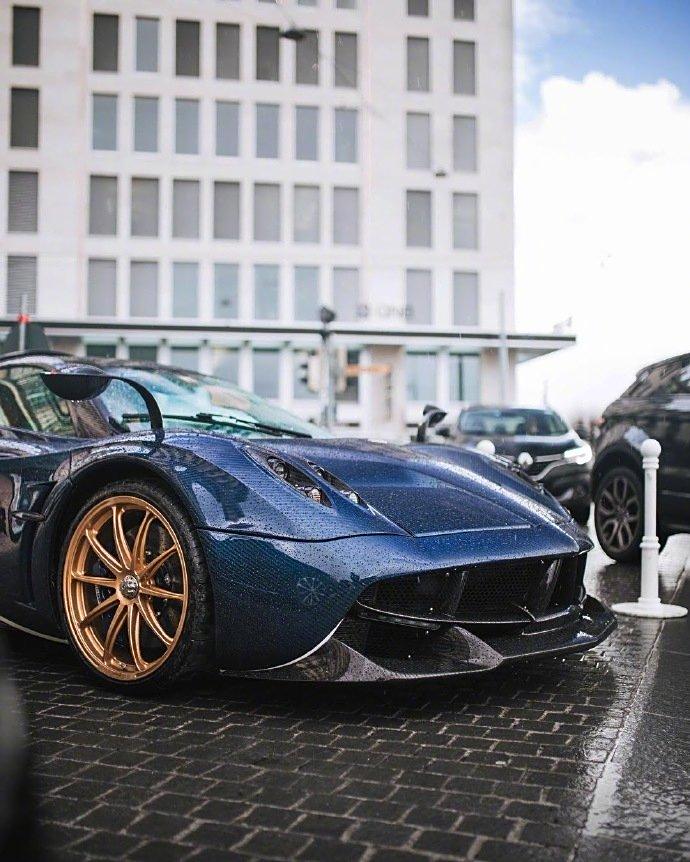 帕加尼huayra 炫酷满分.