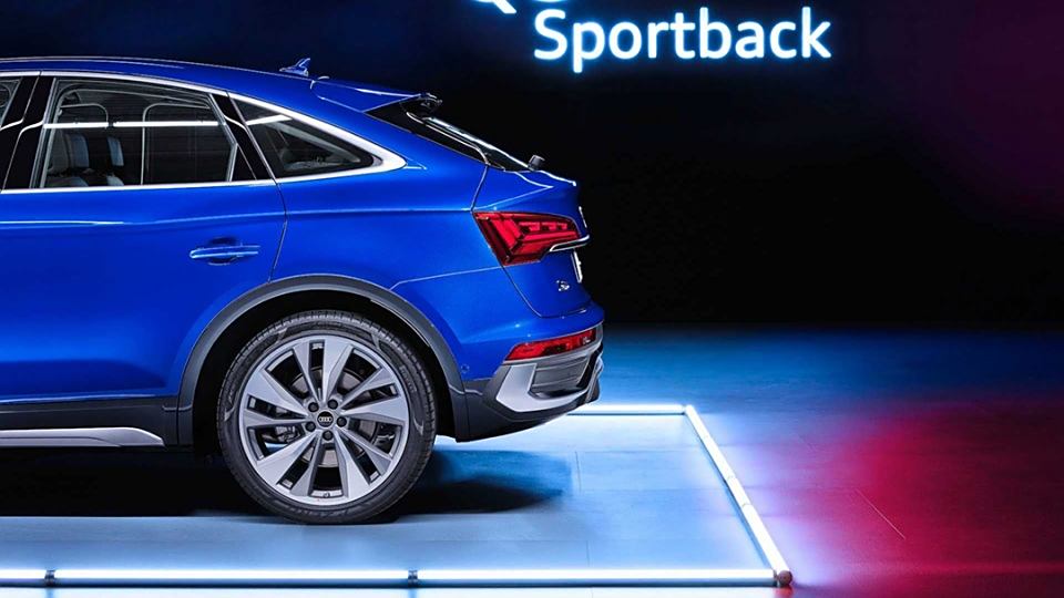 奥迪q5l sportback在2020北京车展上进行了首发