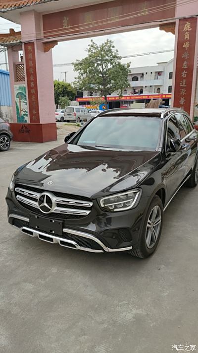 2021款奔驰glc 260l动感型石墨灰前脸小改.自己喜欢