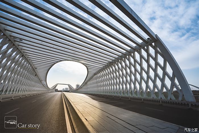 第一站来是未来科学城网红大桥"未来科学城大桥".