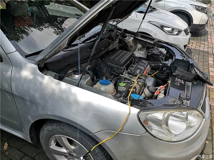 胎压多少合适最省油 500_ChsEf19ONZqAE3QlAAK_xiAZw74593.jpg