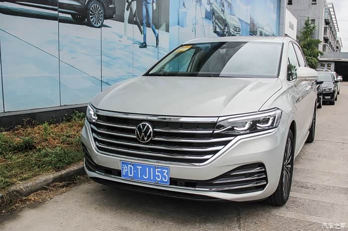 大众威然2022款旗舰版怎么样 500_ChxknGUEy22AdiWWAAJ-SvuVFLE767.jpg