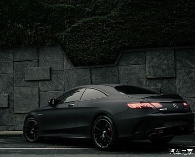 amg s63 coupe顶级性能外加黑武士颜色.