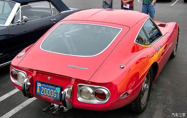 今天的主角2000gt,是一辆创造历史的丰田跑车