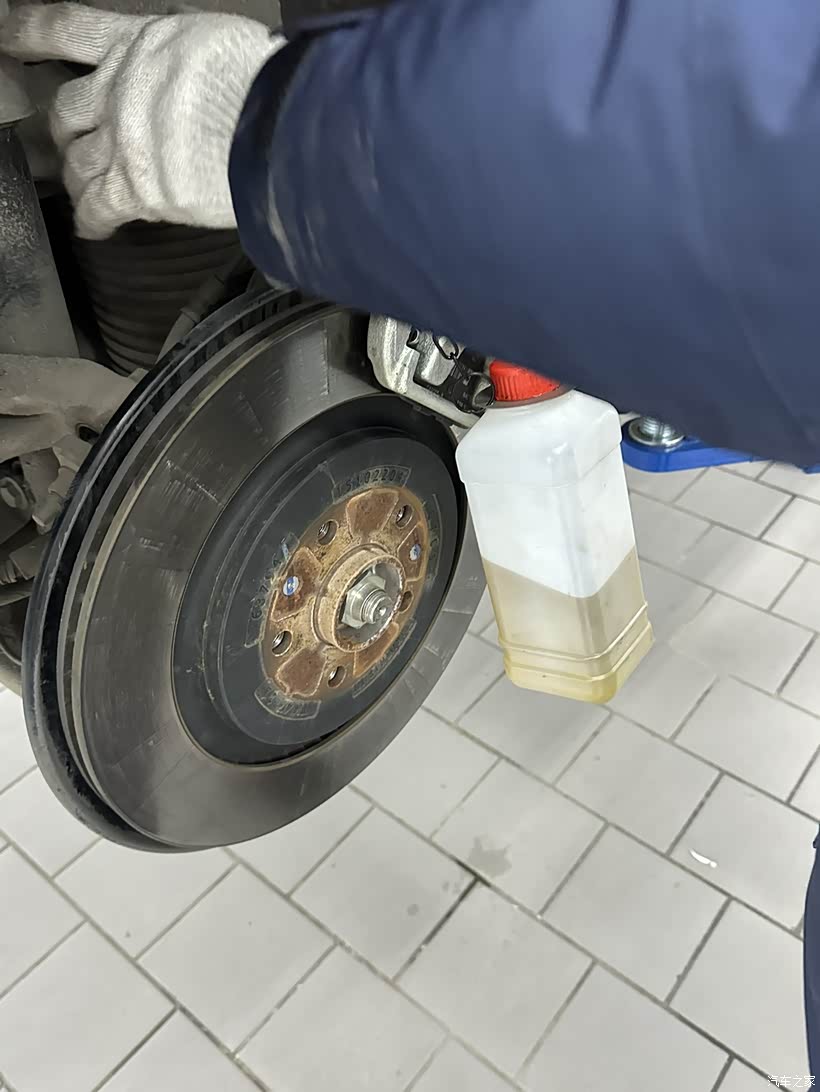 周末岚图保养换刹车油日记