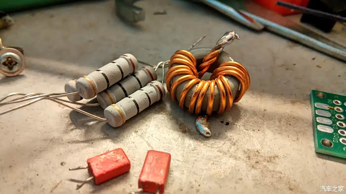 【图】为倒车影像加装电源滤波_马自达3\/星骋