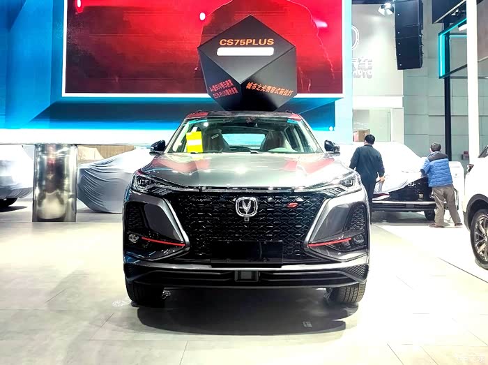 长安cs75 plus 2021款,长安cs75真实口碑 2021款长安cs75 plus,外观时尚大气,内饰科技豪华