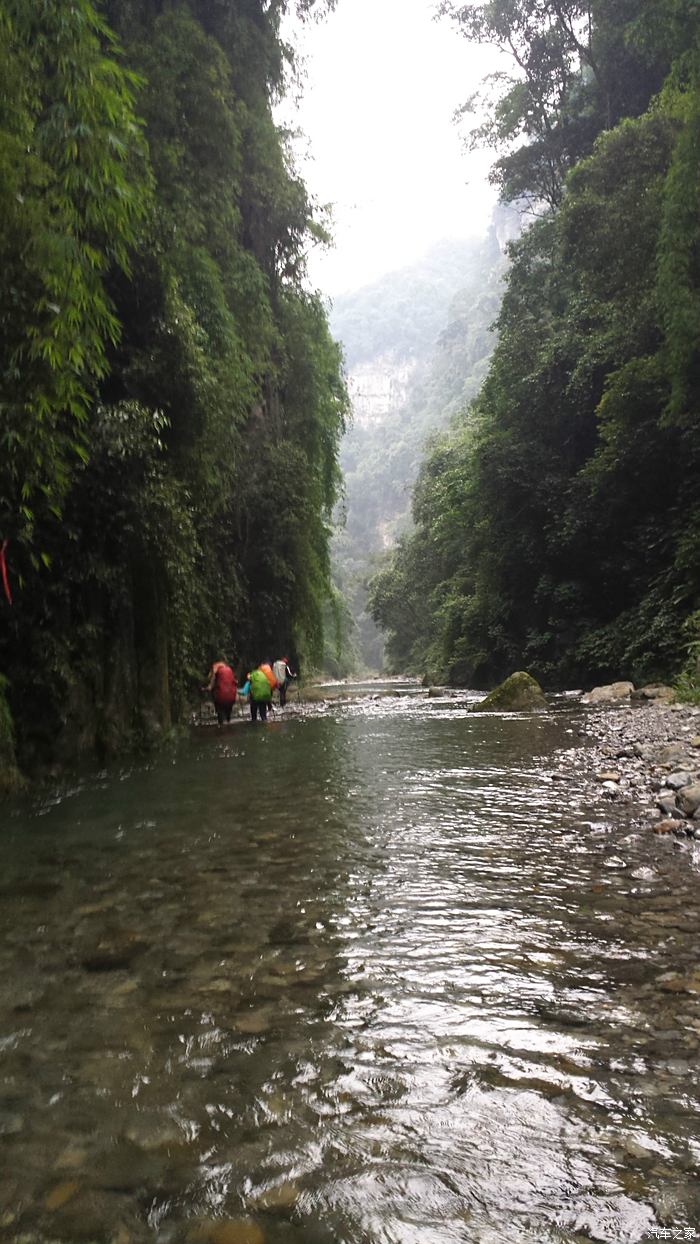 溯溪金沙冷水河