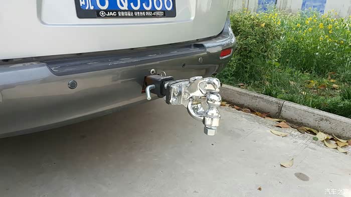 更换自制后防撞钢梁,加流氓拖车勾.再也不用担被小车爆菊花了!