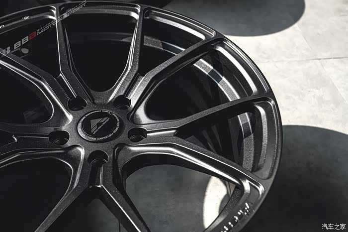 图】BMW F30 328更换美国Vorsteiner VFF10