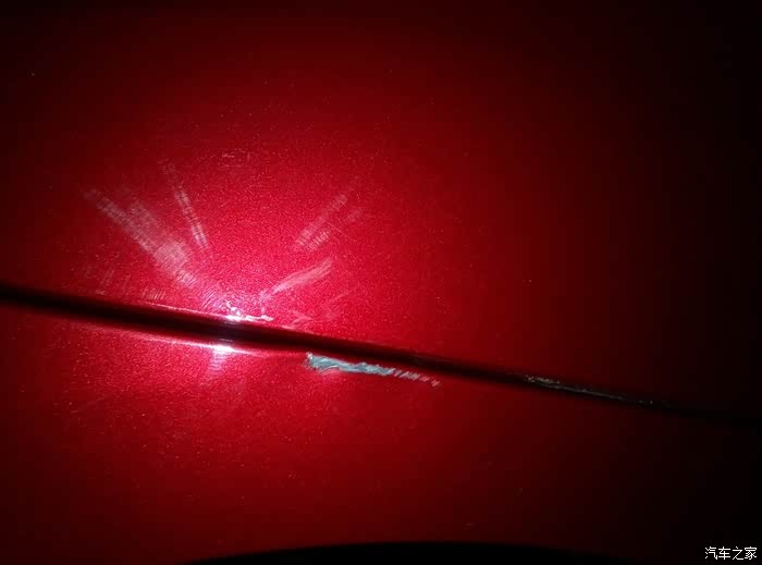 【图】新福克斯后轮上侧擦了一小块,大家帮忙