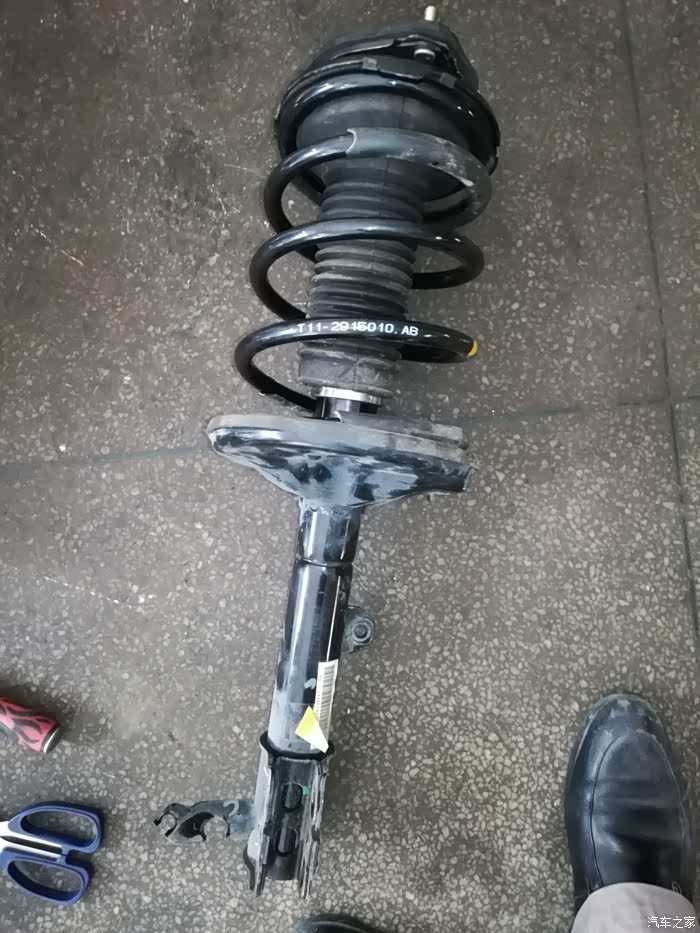 什么减震让前面看起来更有姿态 500_wKgHy1o_heiAUQBGAAlNEWs1JR0565.jpg