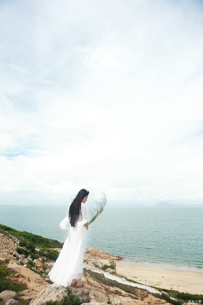 虎哥带美女去神秘岛看海