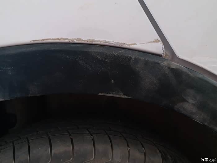 【图】车碰住了,怎么办,得多少钱修,有必要走保