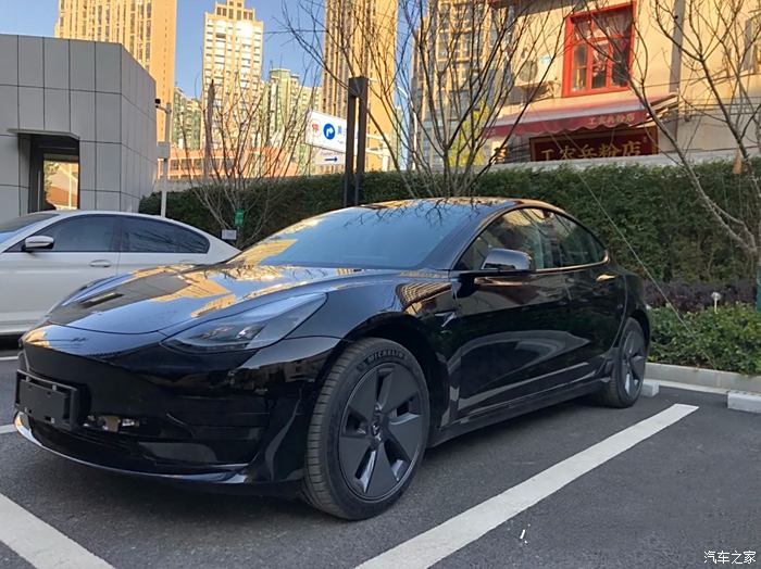 出2021款特斯拉 model3 标准续航