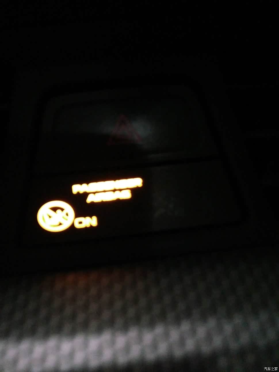 注册灯常亮是怎么回事