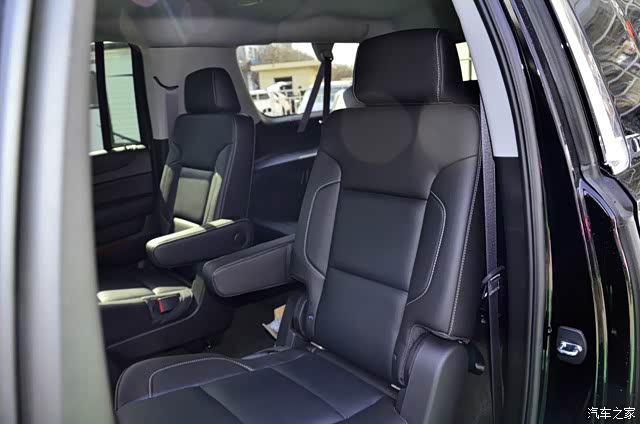 1、《边境杀手》电影用车--萨博班