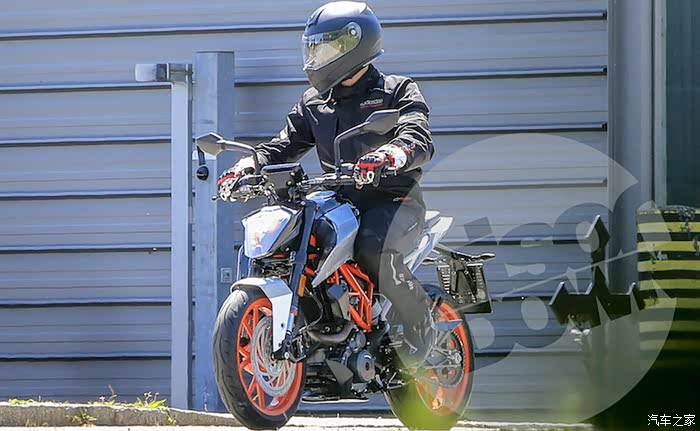 【图】2017款 KTM 390duke各路小道照片