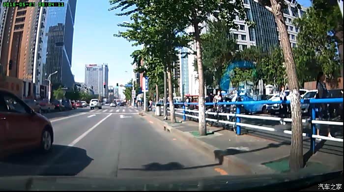【图】红色辽AF7L02无良高尔夫反道逆行连跨
