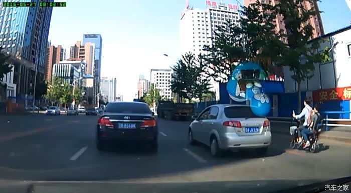 【图】红色辽AF7L02无良高尔夫反道逆行连跨