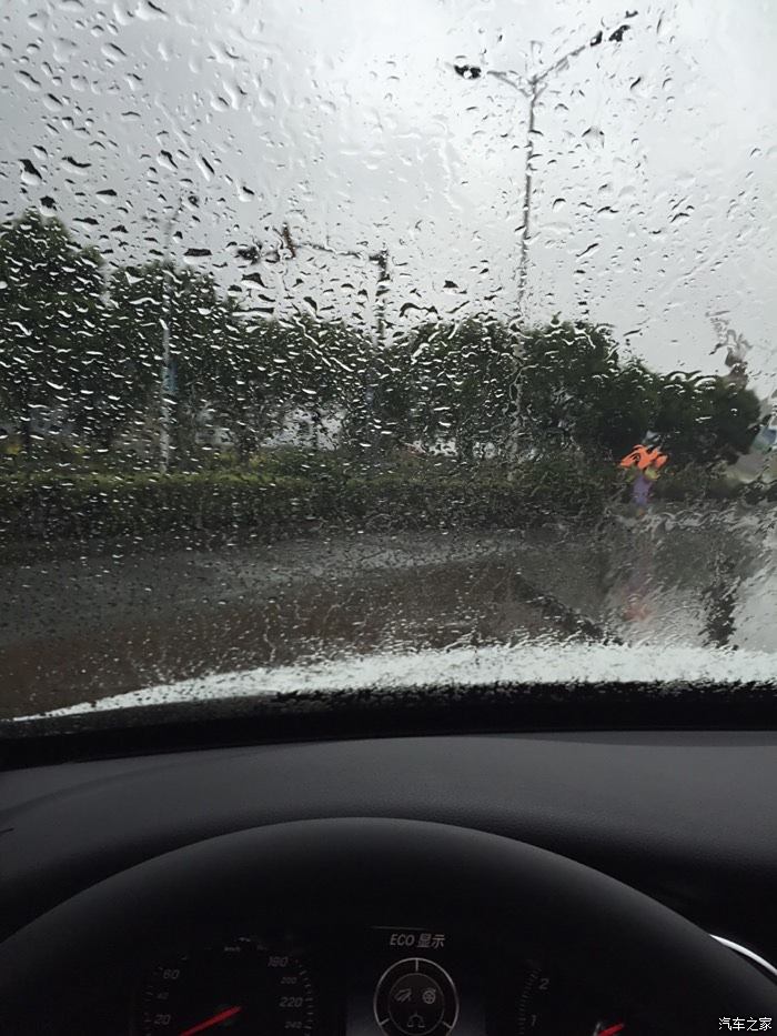 【图】驾驶侧雨刮有异响!_奔驰C级论坛_汽车