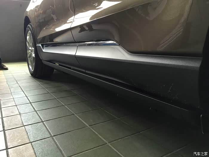 【图】15款国产锐界电动踏板,前后保护杠,行李