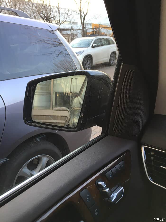 【图】为什么中东版的两个后视镜视觉角度不一