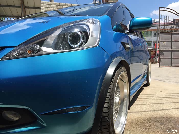 经典二代小飞兔。