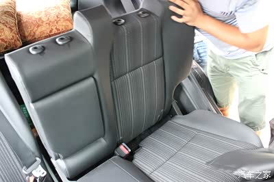 缤智座套后排安装