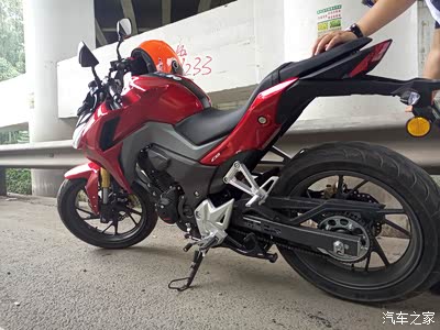 五羊本田暴风眼CB190R骚红色提车一个月