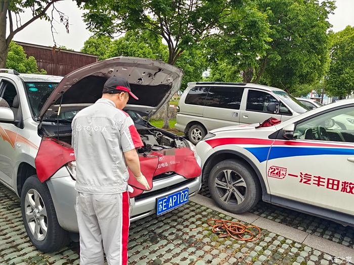 北京丰台救援拖车_是拖车救援_宜昌拖车救援