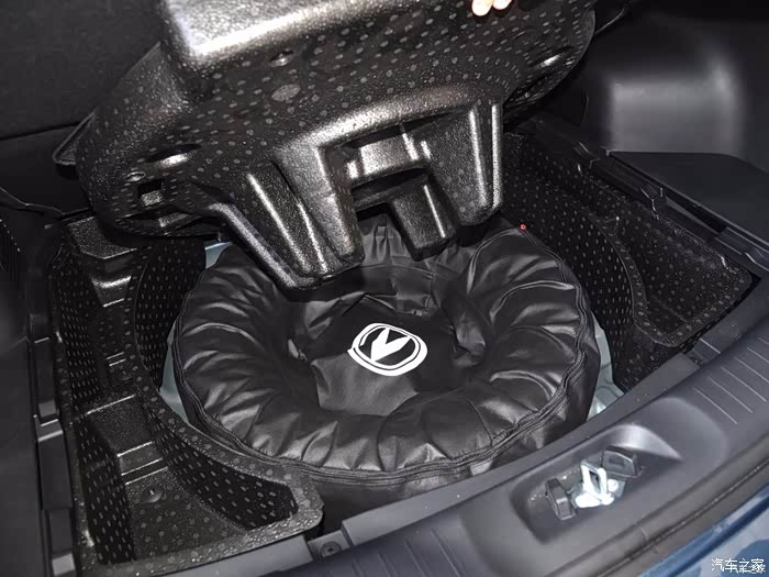 奇瑞瑞虎5X细节还得在下功夫。