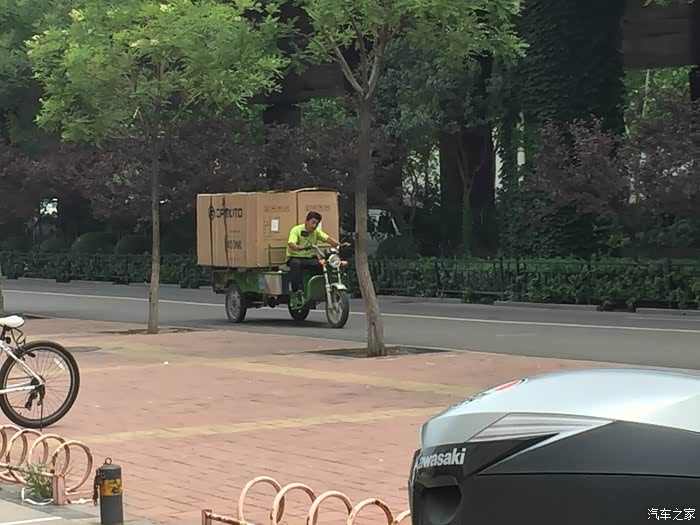 【图】春风400NK 2016.6.19 首批提车