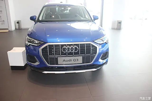 奥迪q3sportback的前脸造型在细节上与q3几乎相同