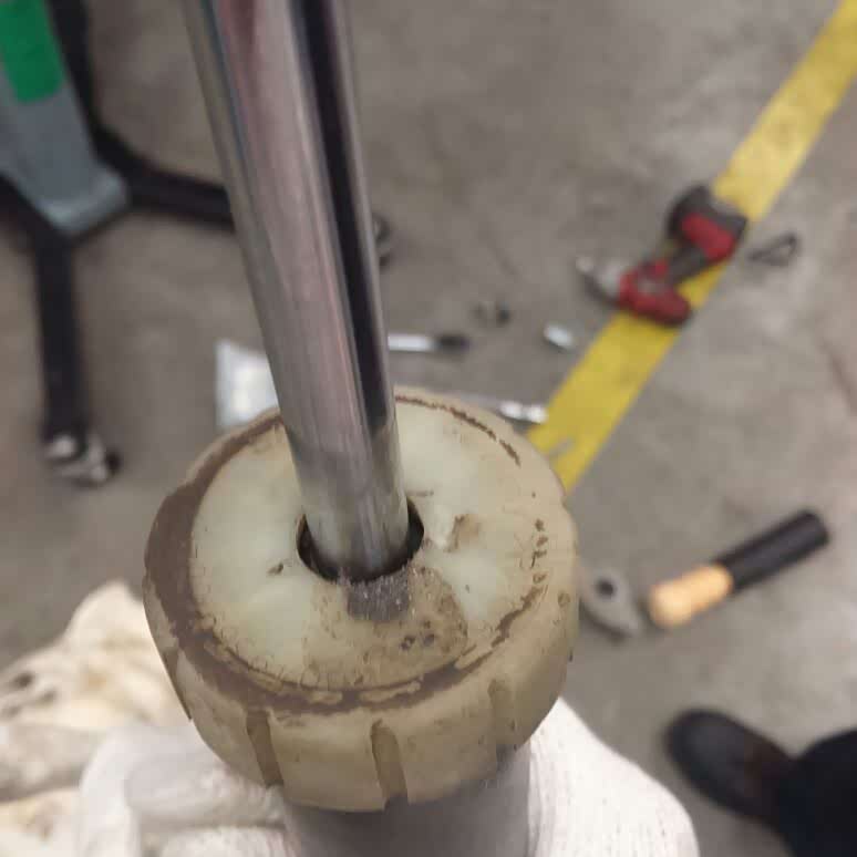 【图】polo更换减震胶齿轮油防倾支杆。_POL