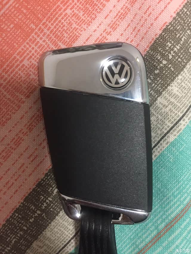 【图】新款迈腾这钥匙的缝隙咋这么大 你们的怎么样_迈腾论坛_汽车之家论坛