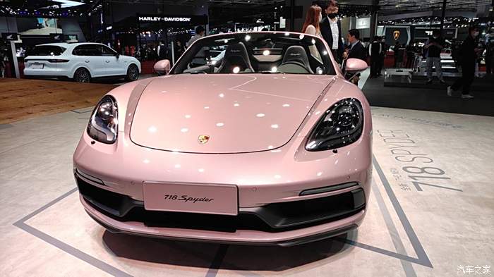 本次车展,保时捷带来粉色718,捕获很多少女的心
